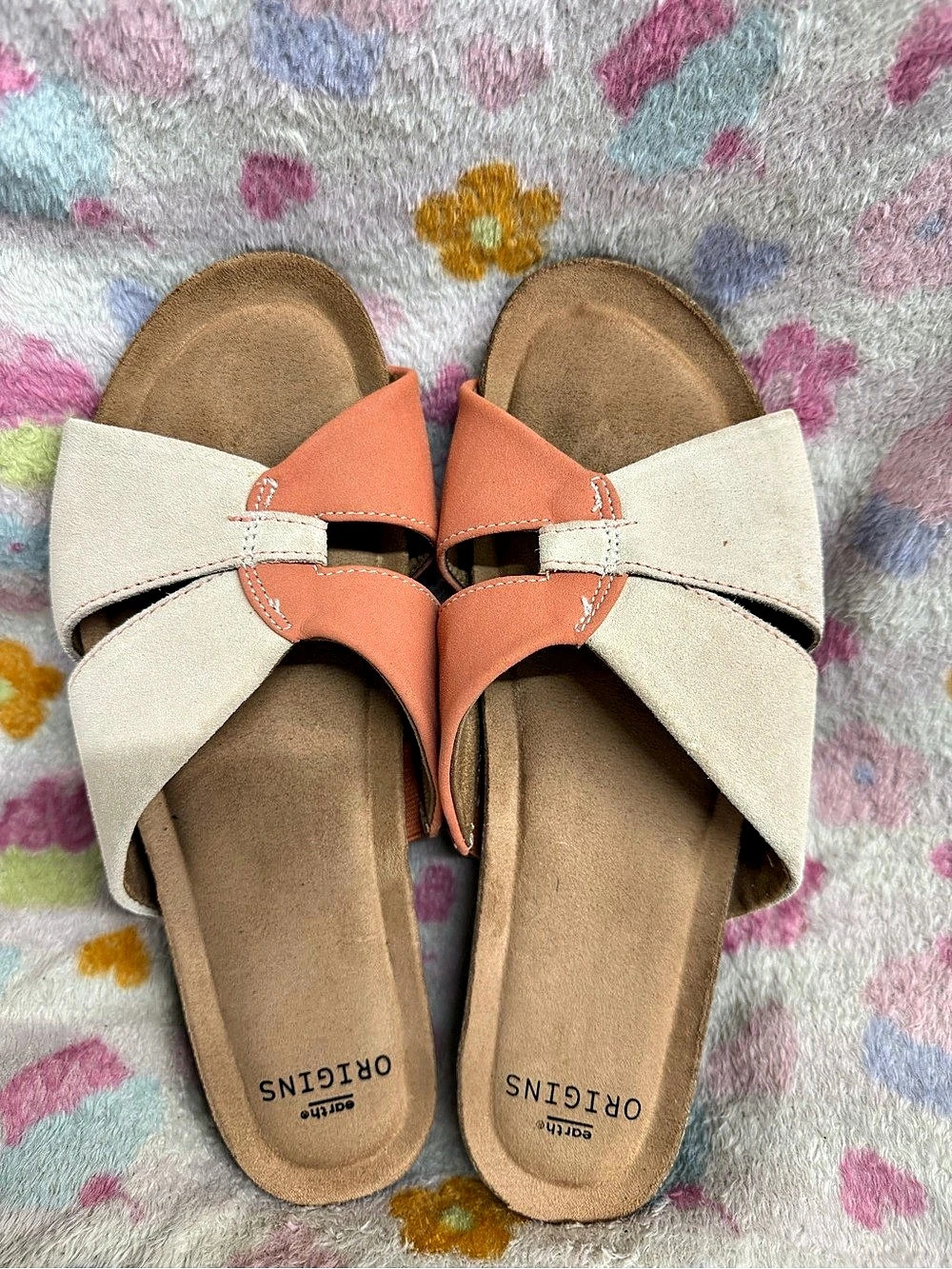 Earth Origins Lexi Strappy Sandals in Cream & Peach US 8